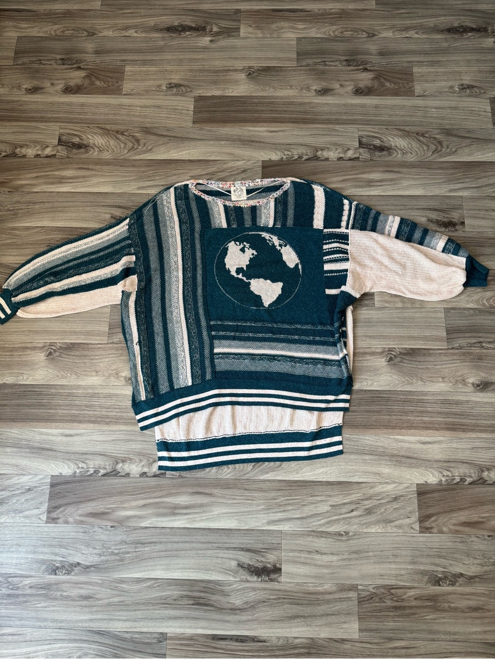 Free People Gravity Tunic Oversized Knit With Earth Graphic Print Size Small